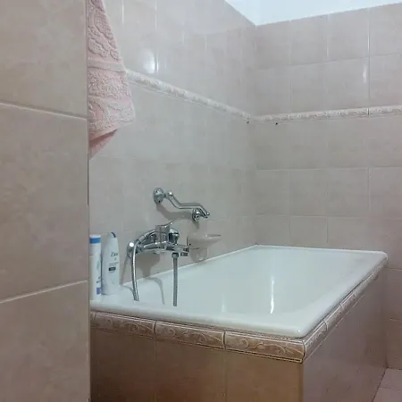 Feszek Apartman Bekescsaba Exterior photo